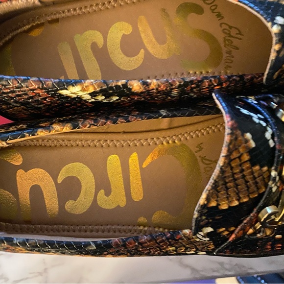 Circus by Sam Edelman Snake print Loafers - Picture 4 of 9